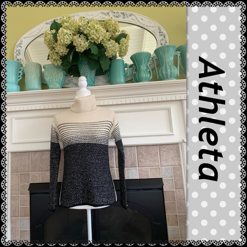 Athleta turtleneck sweater, size XXS